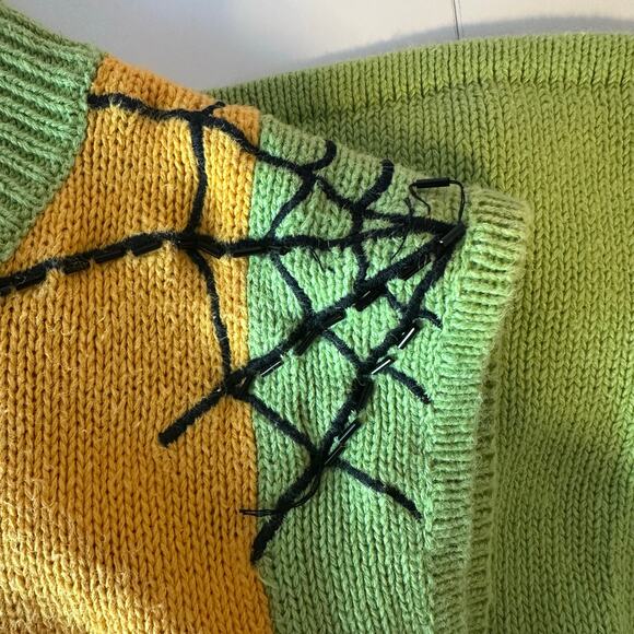 Vintage Tiara Halloween Zip Up Sweater Vest Size XL Embroidered Beaded 90s - Picture 8 of 13